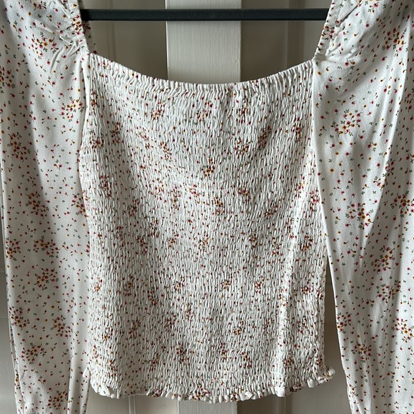 NWT Cupcakes and Cashmere Top - Picture 3 of 6